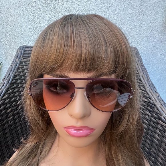 QUAY AUSTRALIA HIGH KEY TWIST SUNGLASSES - Picture 10 of 11